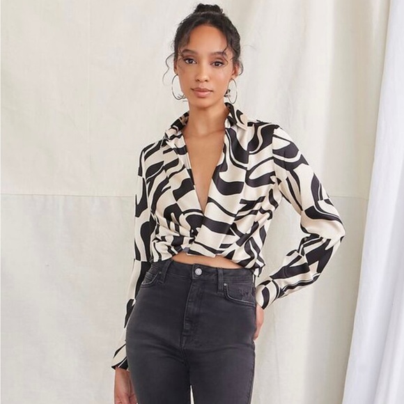 Woman’s Plunging Abstract Print Top - Picture 1 of 5